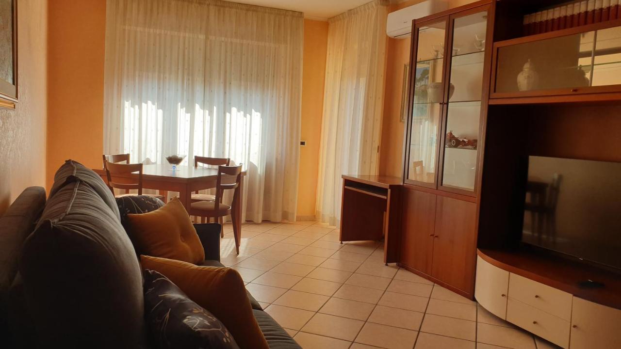 Le Marille Villa Lido di Ostia Exteriör bild